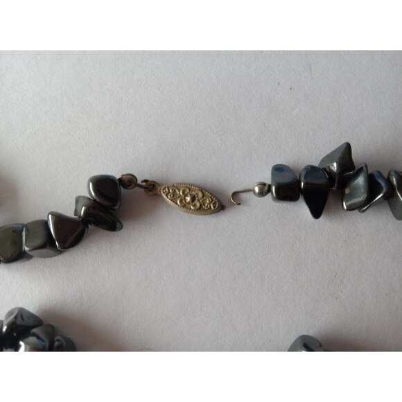 VTG Hematite Chip Necklace with Ornate Irregular Hook Clasp (AS IS) - Picture 8 of 11